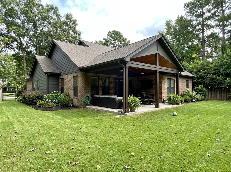 500 sq ft Charcoal Mature planting Modern landscaping