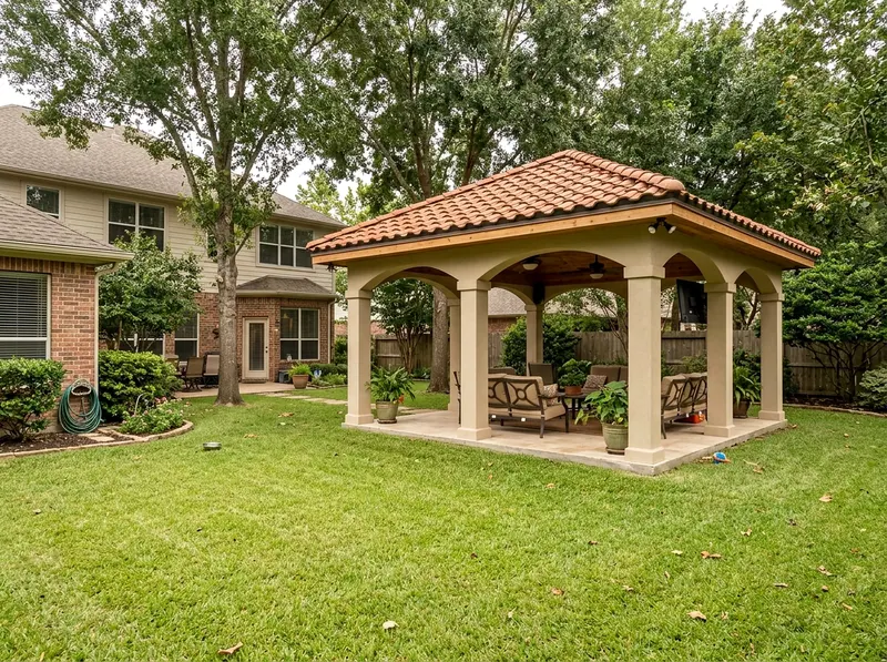 14×20 ft Natural cedar Insulated Mediterranean Hip Freestanding pavilion